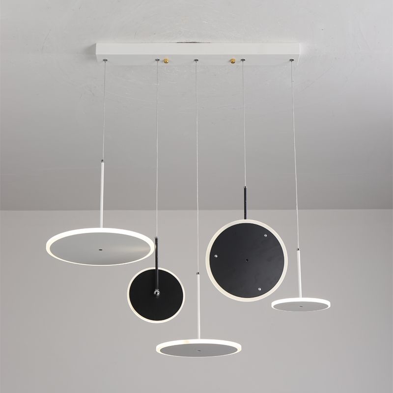 Северен дизайн Желязо кръгъл акрилен LED висулка светъл декор за къща